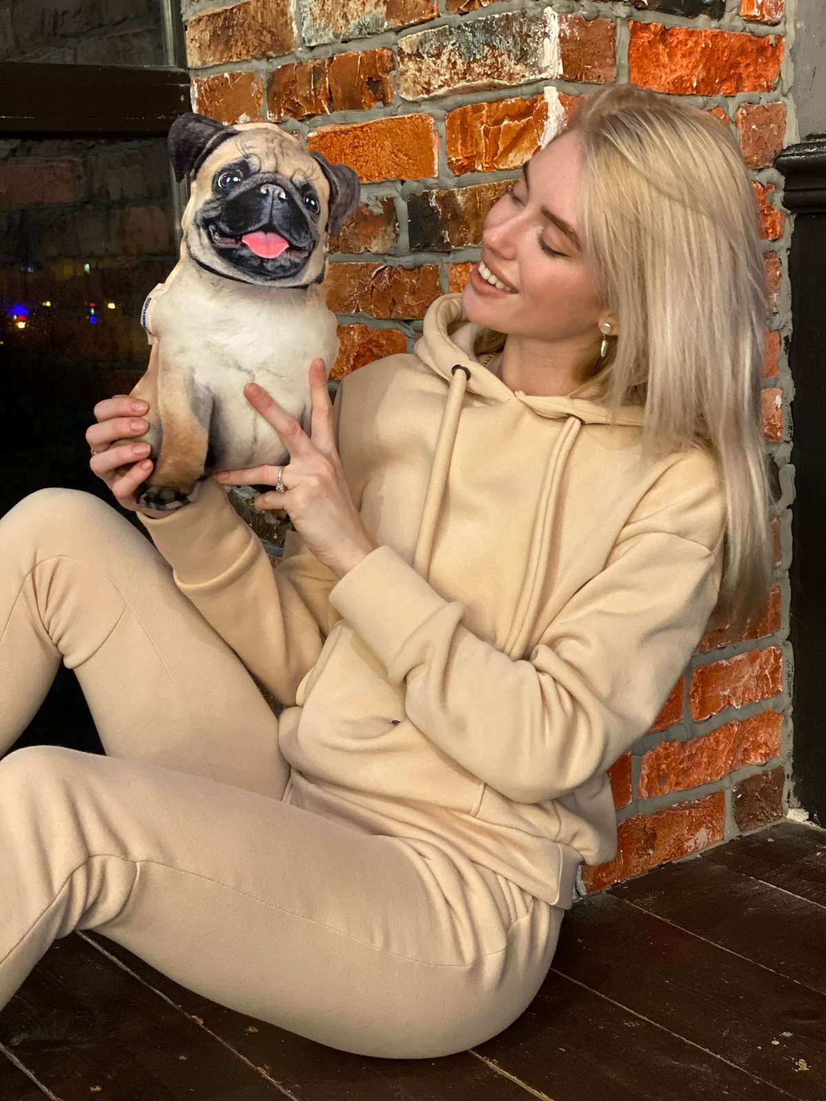 Реалістична іграшка-подушка Мопс - фото 5