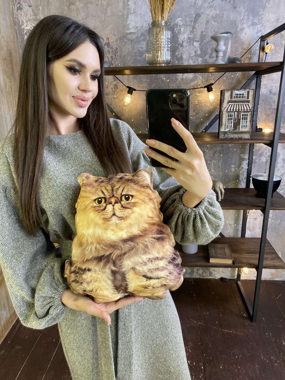 Реалістична іграшка-подушка Перське кошеня усміхнене - фото 4