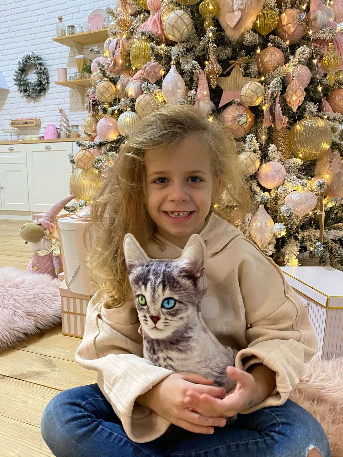 Реалістична іграшка-подушка Сірий кошеня - фото 4