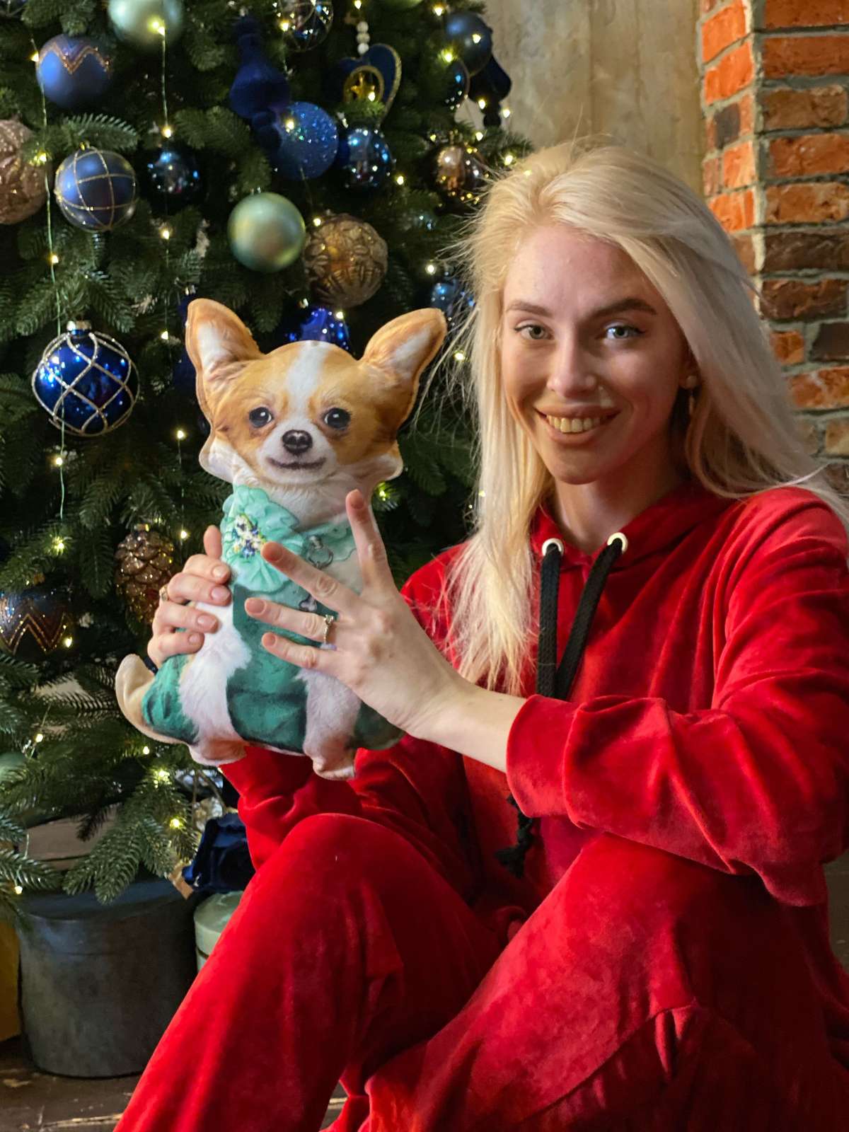 Реалістична іграшка-подушка Чихуахуа у сукні - фото 4