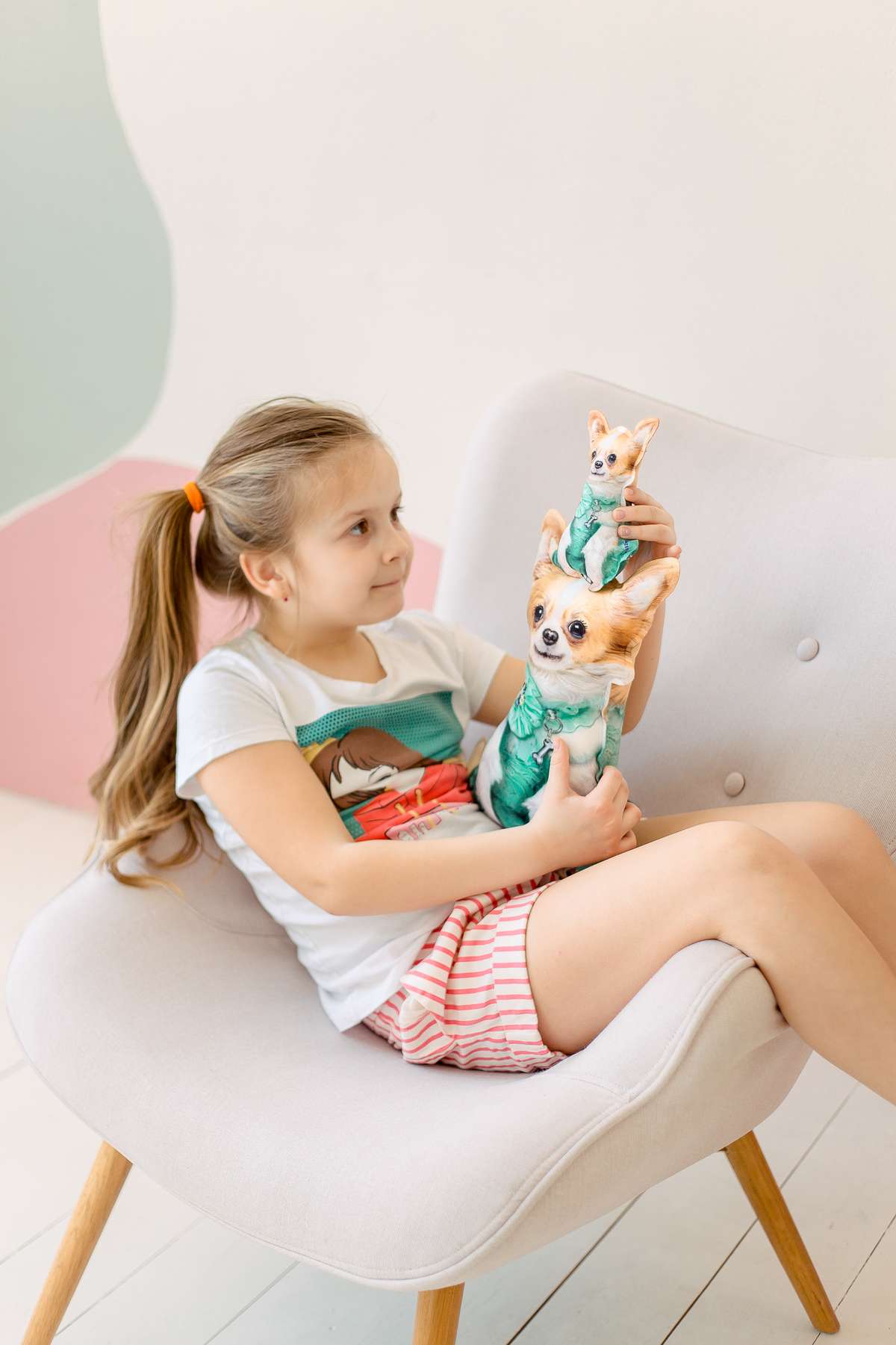 Реалістичну іграшку Чихуахуа у сукні (S) від - фото 3